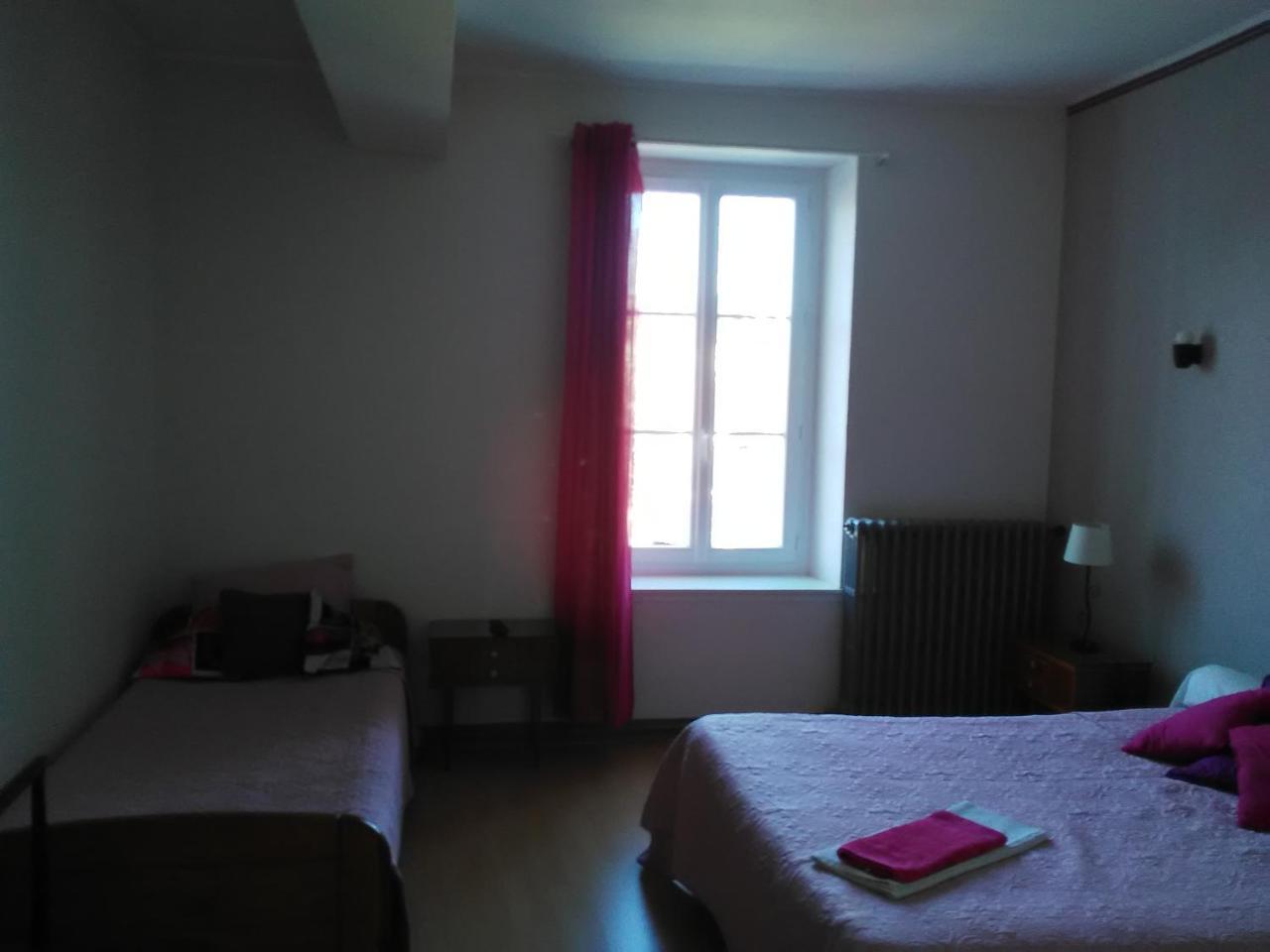 Отель Le Relais De La Marche Aigurande Экстерьер фото